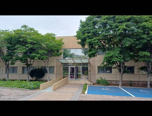 BUSINESS PROPERTY TO RENT IN KOSMOSDAL